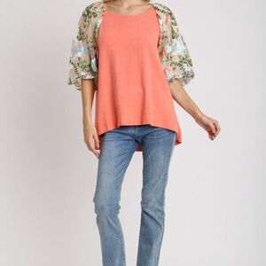 Umgee Coral Shirt with Floral Embroiderd Sheer Sleeves Size Large